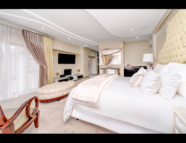 4 BEDROOM HOUSE FOR SALE IN DAINFERN VALLEY ESTATE
